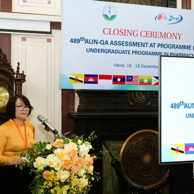 BẾ MẠC CHƯƠNG TRÌNH ĐÁNH GIÁ NGOÀI AUN-QA: KHẲNG ĐỊNH VỊ THẾ VÀ CAM KẾT CHẤT LƯỢNG CỦA CHƯƠNG TRÌNH ĐÀO TẠO DƯỢC HỌC